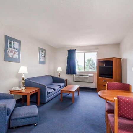 Super 8 By Wyndham Sidney Ny Hotel Exterior photo