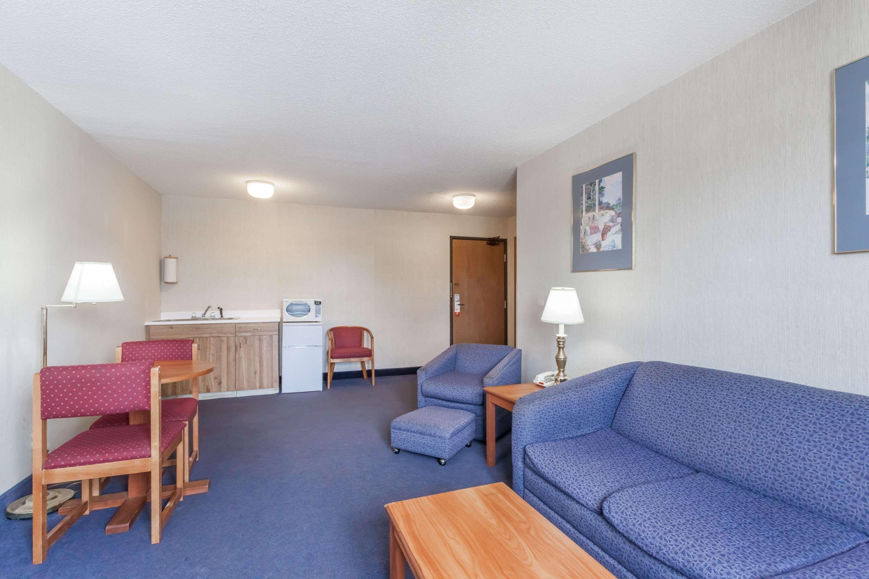 Super 8 By Wyndham Sidney Ny Hotel Exterior photo