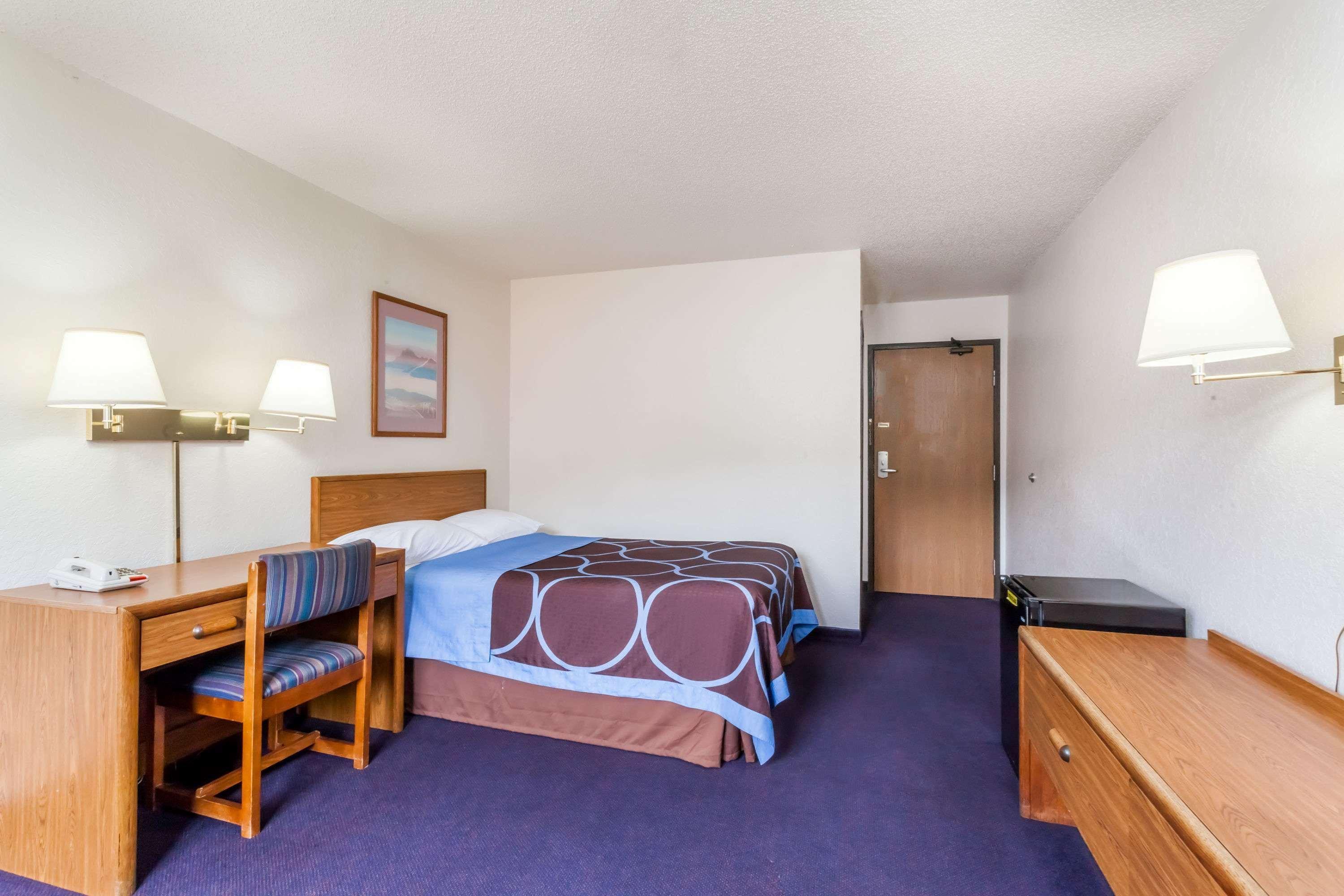 Super 8 By Wyndham Sidney Ny Hotel Exterior photo