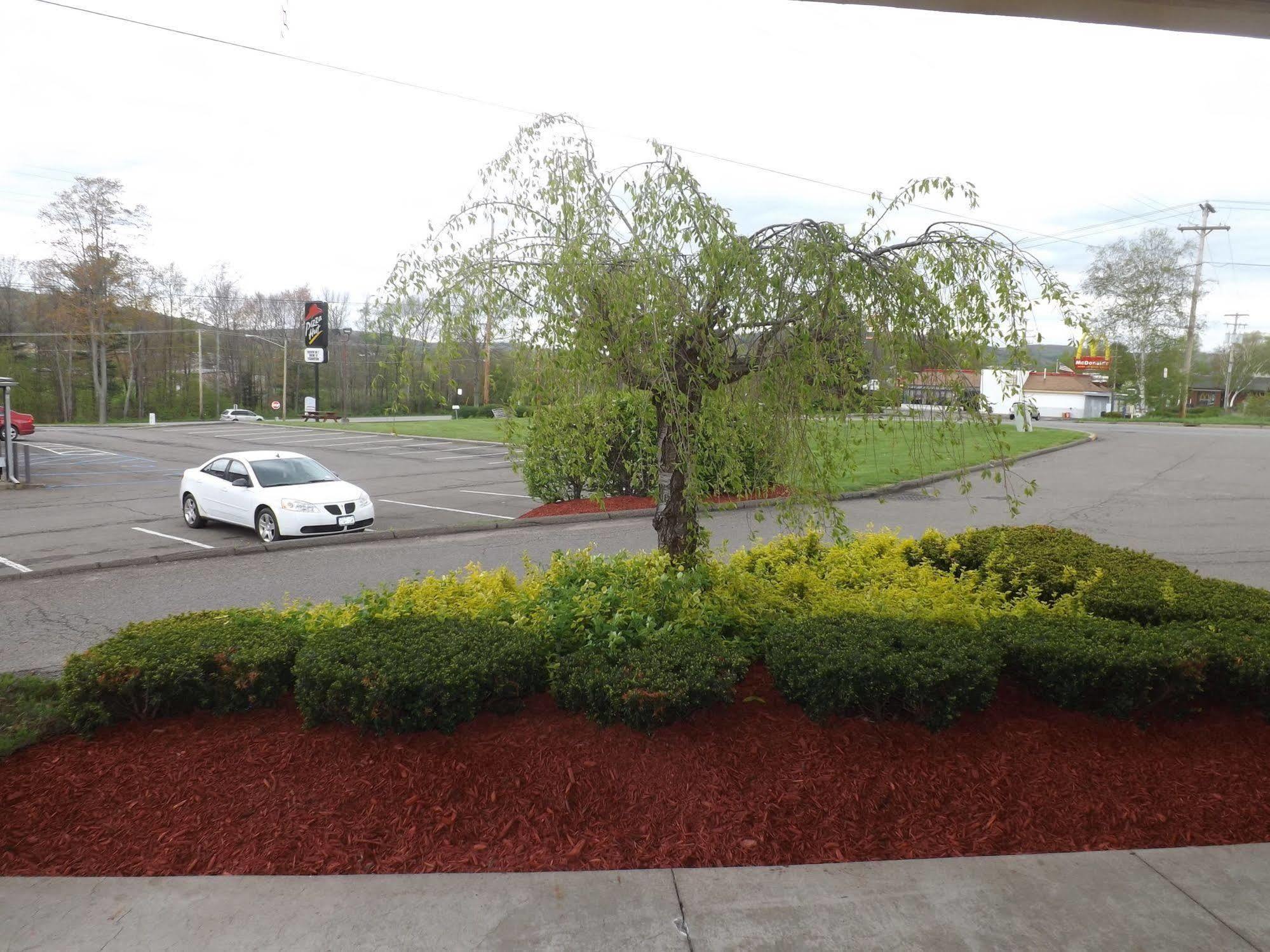 Super 8 By Wyndham Sidney Ny Hotel Exterior photo