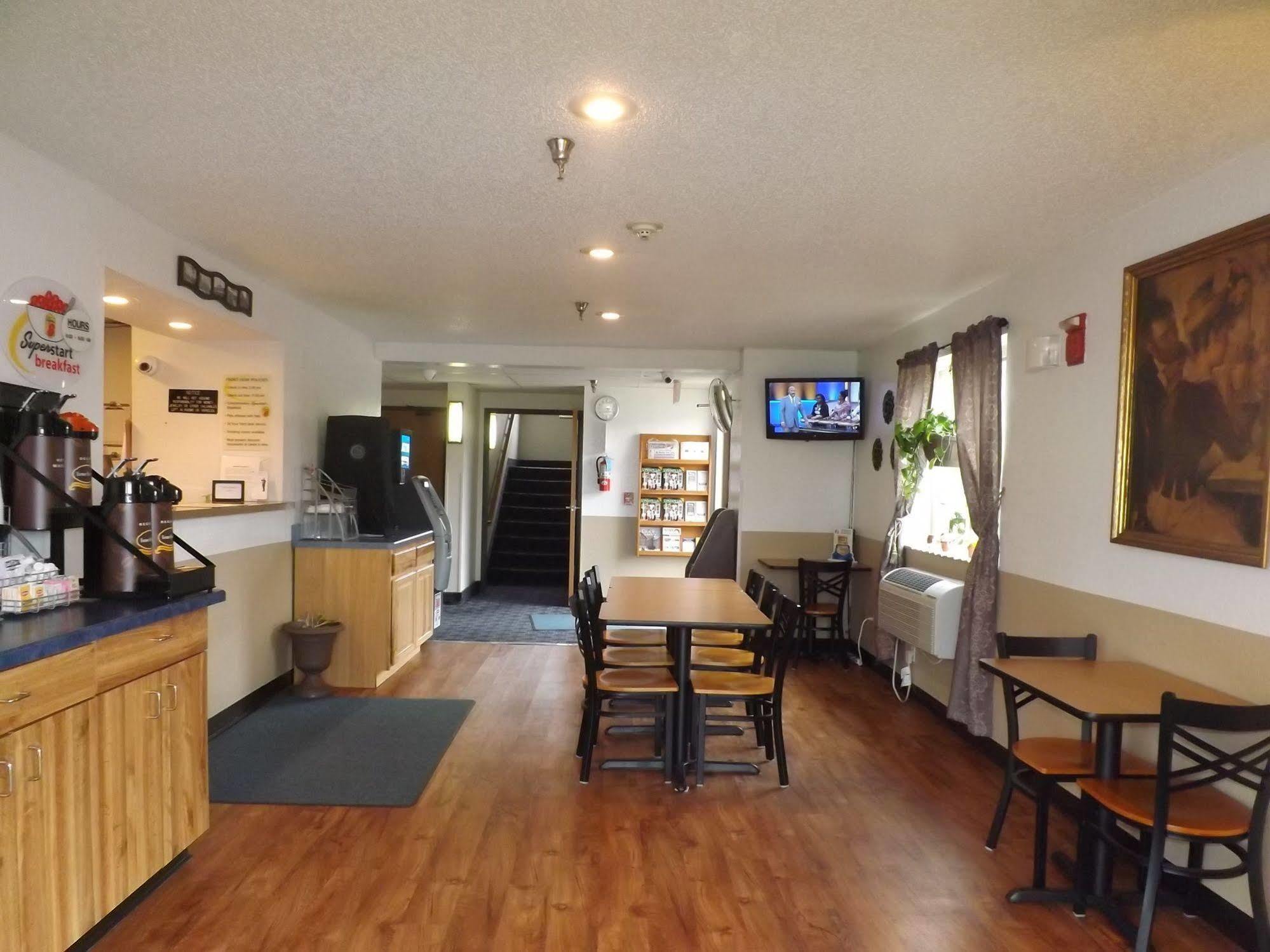 Super 8 By Wyndham Sidney Ny Hotel Exterior photo