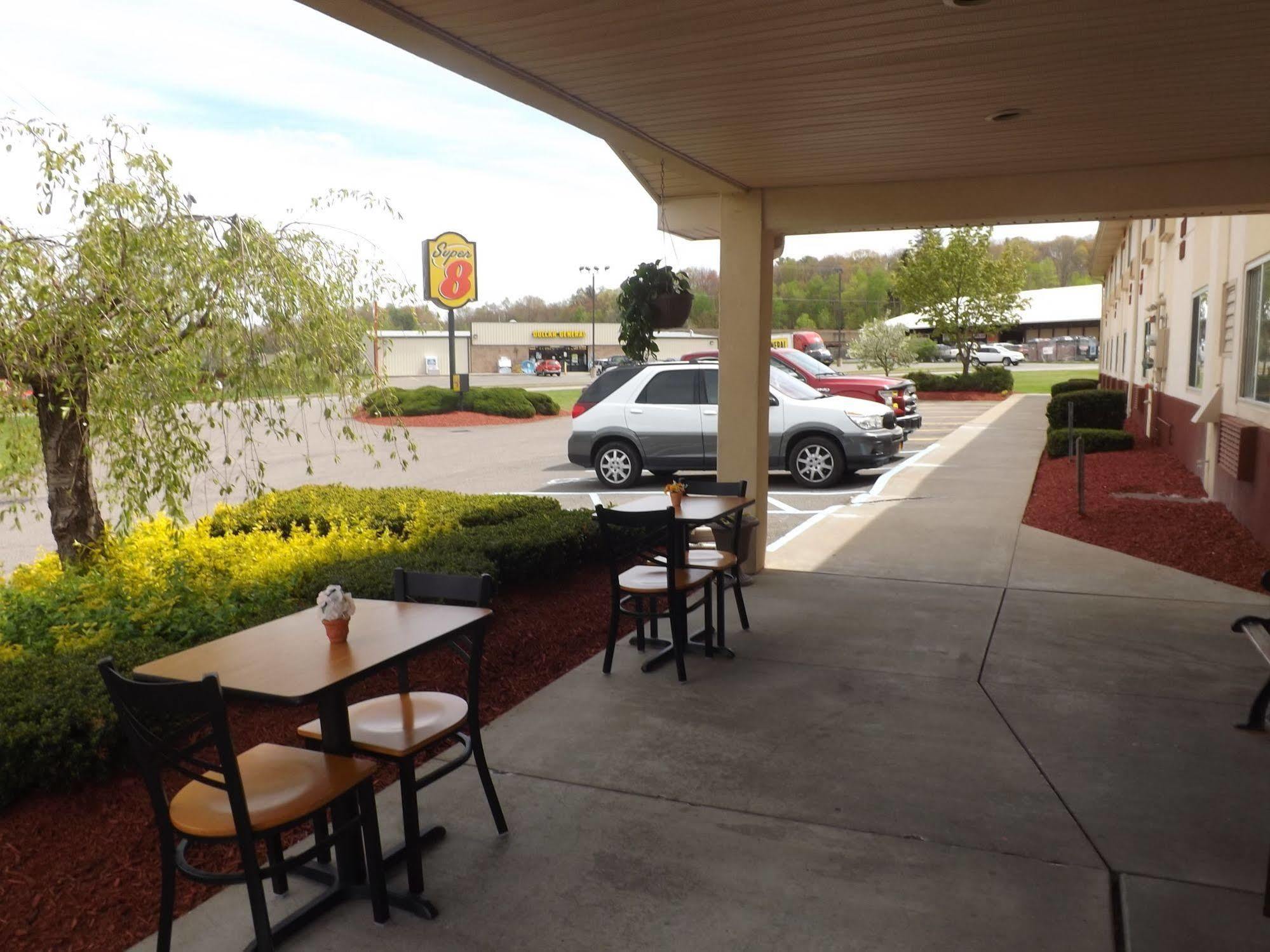 Super 8 By Wyndham Sidney Ny Hotel Exterior photo